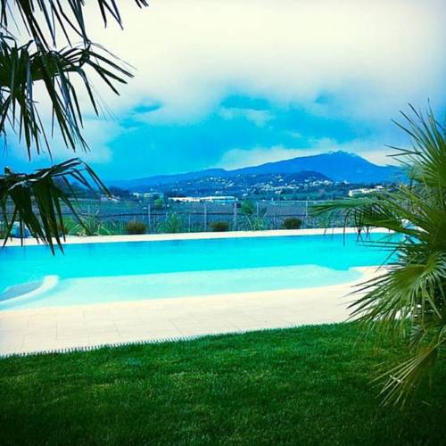 Calmasino Italy hotel promo code booking.com
