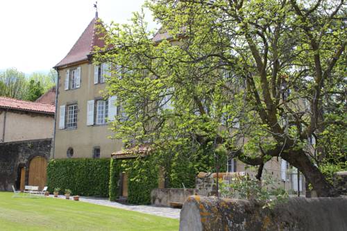 Ménetrol France hotel promo code booking.com