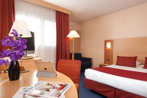 Meudon-la-Foret France hotel promo code booking.com