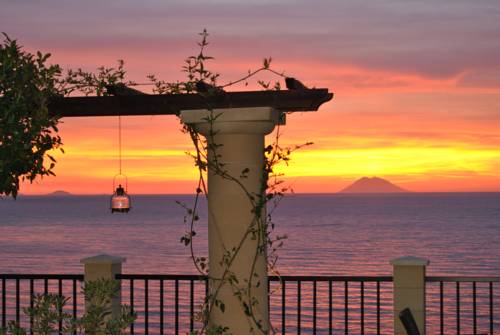 Tropea Italy hotel promo code booking.com