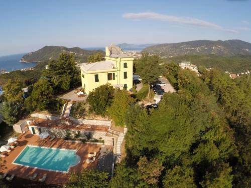 Sestri Levante Italy hotel promo code booking.com