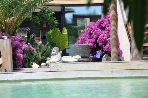 Cassis France hotel promo code booking.com