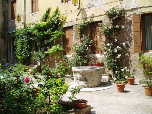 Venice Italy hotel promo code booking.com