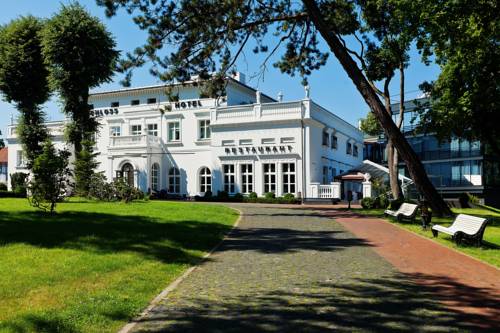 Yantarny Russia hotel promo code booking.com