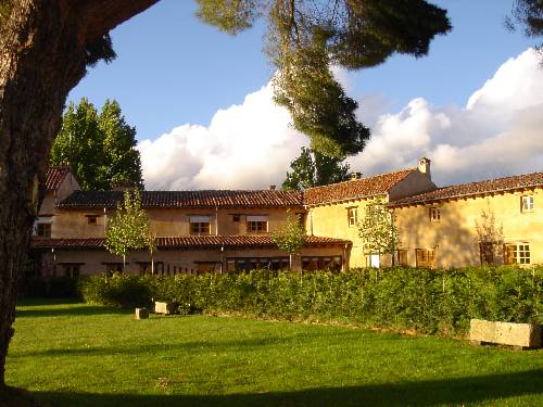 Sahagún Spain hotel promo code booking.com
